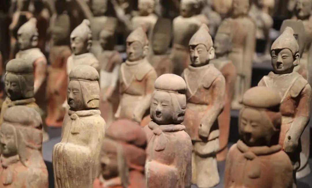 第二展厅“巍巍陵寝”的展示