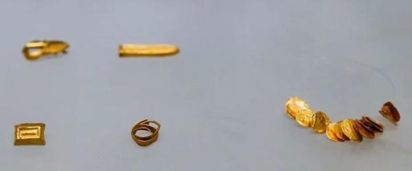 第二展厅“巍巍陵寝”的展示