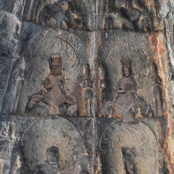 &nbsp;两件交脚弥勒菩萨造像虚拟复原图&nbsp;（受访者供图）