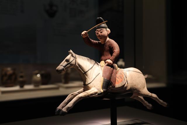 “天路长歌——唐蕃古道沿线七省区精品文物联展”现场