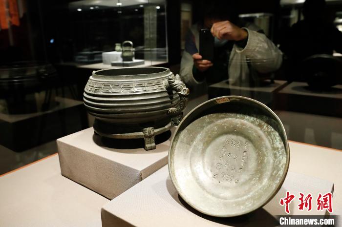 收藏家容庚捐赠精品展亮相中国美术馆一生捐赠文物数量之巨世所罕见