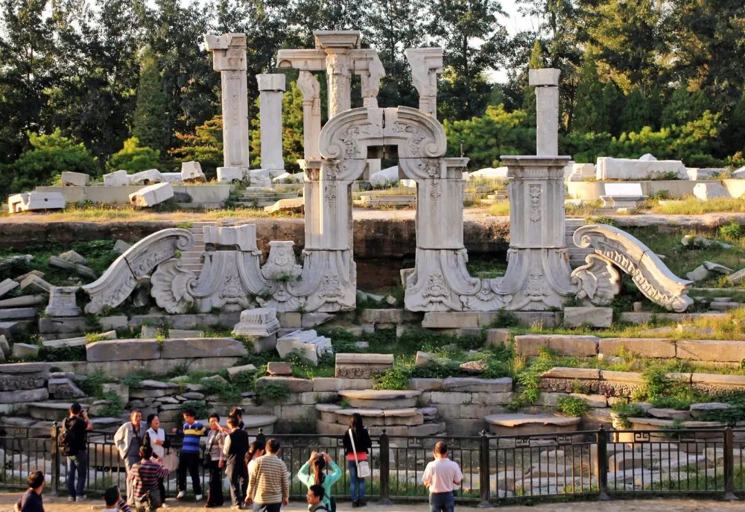 ↑北京圆明园遗址公园 图源IC Photo