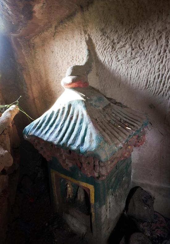 石殿顶部（摄影：傅盛）