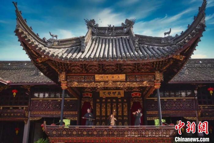 天一阁内的“国潮风”表演 王伊婧供图