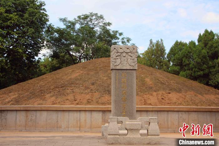 象征中菲友谊的苏禄王墓,历经600余年仍保存完好。 赵晓 摄 象征中菲友谊的苏禄王墓,历经600余年仍保存完好。 赵晓 摄