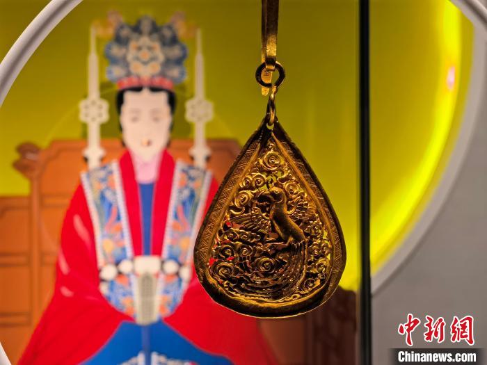 安徽徽州历史博物馆展陈的重要文物饰品 刘浩 摄 安徽徽州历史博物馆展陈的重要文物饰品 刘浩 摄