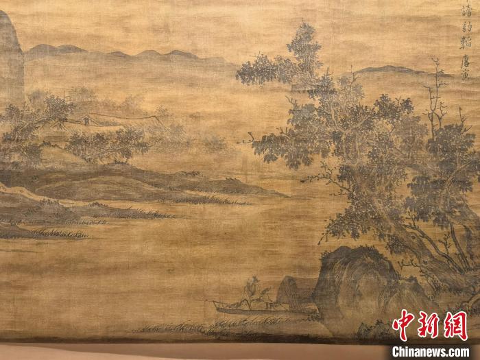 馆内展陈的唐寅《山水横轴》 刘浩 摄 馆内展陈的唐寅《山水横轴》 刘浩 摄
