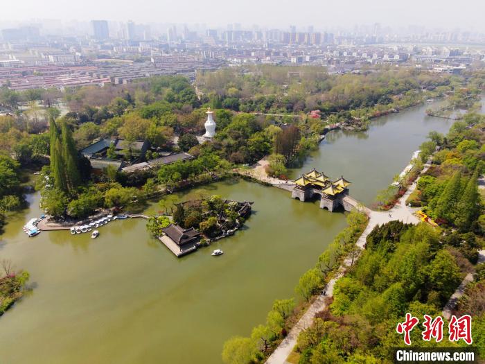 扬州瘦西湖。 孟德龙 摄 扬州瘦西湖。 孟德龙 摄